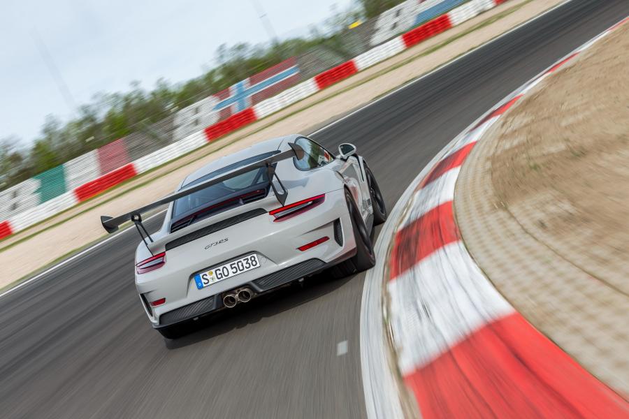  Porsche 911 GT3 RS (991) 2018 года  (WW) (фото 40 из 47)